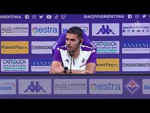 viola-matias-moreno-si-presenta-un-onore-essere-a-firenze
