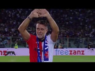 stars-viola-e-leggende-del-calcio-in-campo-emozioni-e-gol