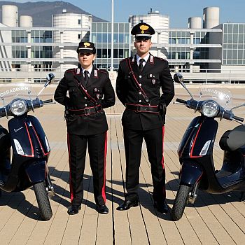 /images/0/0/00-carabinieri-scooter-a.jpg