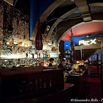 /images/0/0/00-rex-cafe--4-.jpg