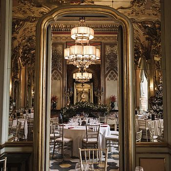 /images/0/1/01-8--il-brunch-della-domenica---villa-cora.jpg