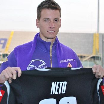 /images/0/1/01neto-presentazione-fiorentina.jpg