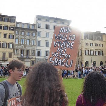 /images/0/2/02-fridays-for-future--firenze--27-settembre-2019--5-.jpg
