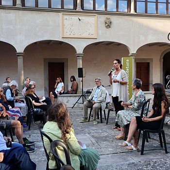 /images/0/6/06-evento-pubblico-a-fiesole.jpg