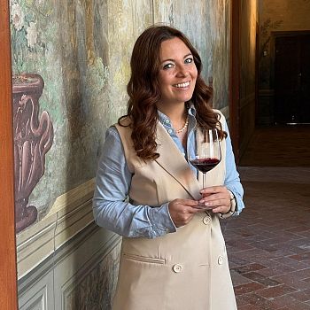/images/0/7/07-giulitta-zamperini--presidente-consorzio-del-vino-orcia.jpg