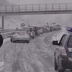 /images/0/7/07-neve-autostrada-polizia.jpg