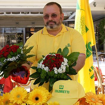 /images/0/9/09-foto-fiori-mamma-coldiretti.jpg