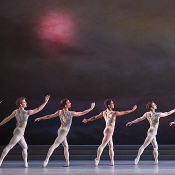 /images/1/0/10-dancers-of-the-royal-ballet-in-rhapsody--photo-by-johan-persson--rbrhapsody2014jp-00245.jpg