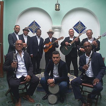 /images/1/0/10-grupo-compay-segundo-2025-3-pic.jpeg
