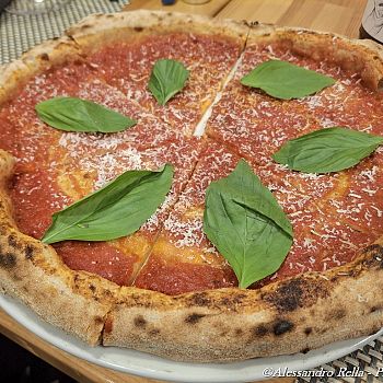 /images/1/2/12-pizzeria-centrale--7-.jpg