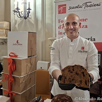 /images/1/5/15-i-panettoni-degli-altri--4-.jpg