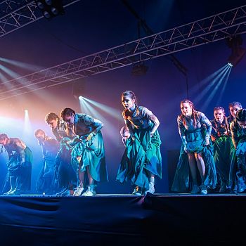 /images/1/6/16-hc-carnival-dance-show.jpg