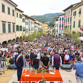 /images/1/7/17-photocredit-biennale-d-arte-fabbrile-stia--passate-edizioni-2.jpg