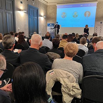 /images/1/9/19-la-via-del-digitale-per-le-imprese-italiane-7-05-2025.jpeg