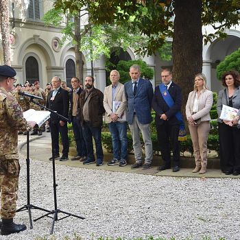 /images/2/2/22-3--165-ei-intervento-del-generale-vicari.jpg