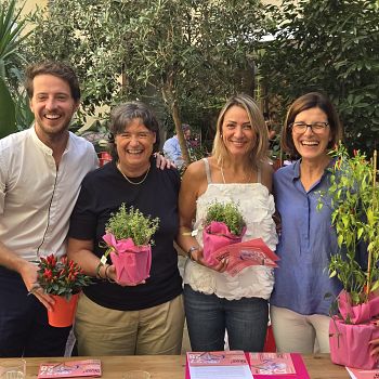 /images/2/2/22-firenze-flower-show-min-cropped-87.jpg
