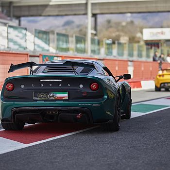 /images/2/5/25-club-lotus-mugello-4.jpeg