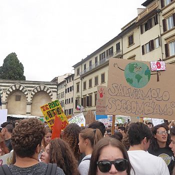 /images/2/7/27-fridays-for-future--firenze--27-settembre-2019--20-.jpg