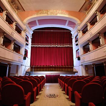/images/2/7/27-teatro-del-popolo-rapolano-terme-3-nicolagrassi.jpg