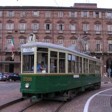 /images/2/7/27-tram7castello2.jpg