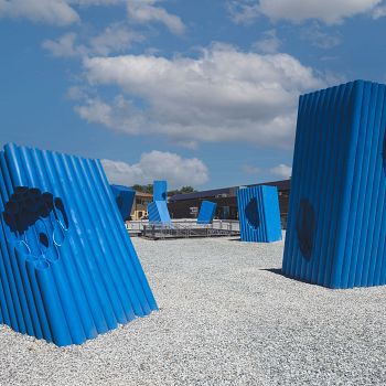 /images/2/8/28-pitti-pool-installazione-pascal-hachem-e-philéo.jpg