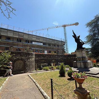 /images/2/8/28-scuola-primaria-giuliotti-1.jpg
