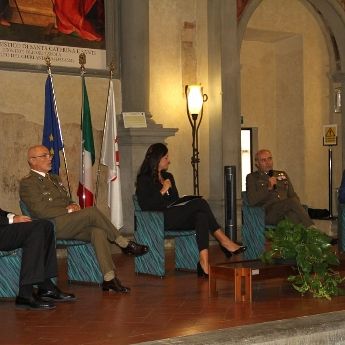 /images/3/0/30-1--evento-fondazione-salomne-un-momento-del-dibattito.jpg