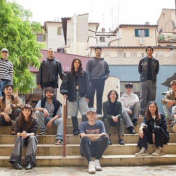 /images/3/0/30-bill-kouligas-con-gli-studenti-di-ied-che-lavorano-su-intergalactic-ied-firenze-ex-teatro-dell-oriuolo.jpg