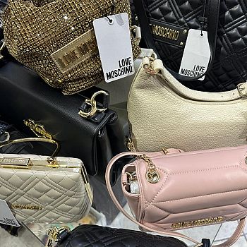/images/3/1/31-love-moschino-by-gentili.jpg