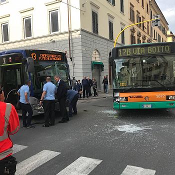 /images/3/2/32-incidente-bus.jpg