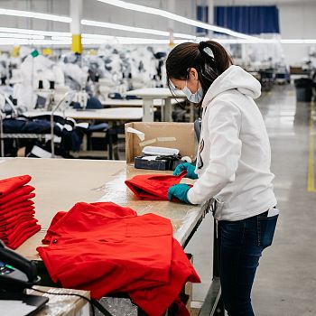 /images/3/3/33-canada-goose-factory-13.jpg