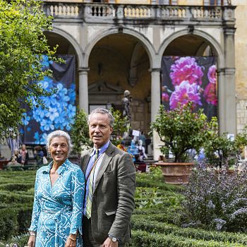 /images/3/5/35-1-sabina-corsini-e-neri-torrigiani-artigianato-e-palazzo-giardino-corsini.jpg
