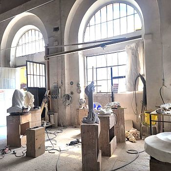 /images/3/5/35-carrara--ms---laboratorio-cooperativa-scultori-carrara-ex-walton-foto-©-fai.jpg