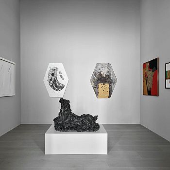 /images/3/5/35-installation-view-3.jpeg