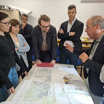 /images/3/5/35-visita-assessora-monni-ospedale-di-empoli-visita-al-cantiere.jpg