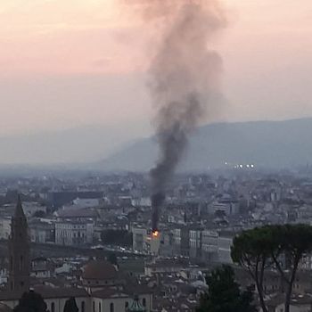 /images/3/6/36-incendio-lungarno3.jpeg