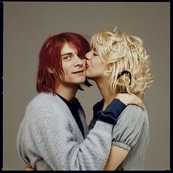 /images/3/6/36-kurt-cobain-and-courtney-love--1992-©-michael-lavine-2020.jpg