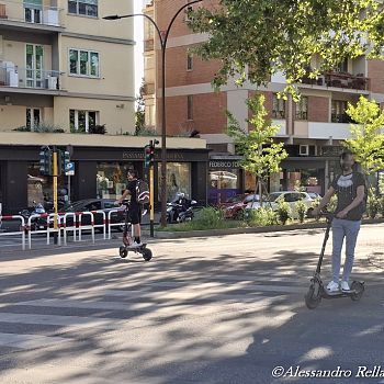 /images/3/6/36-monopattini--bici-elettriche--8-.jpg