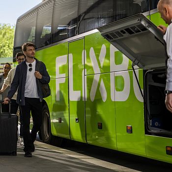 /images/3/9/39-flixbus-departure.jpeg