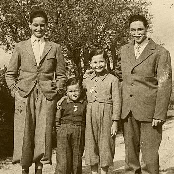 /images/4/0/40-la-famiglia-briganti-circa-1950.jpg