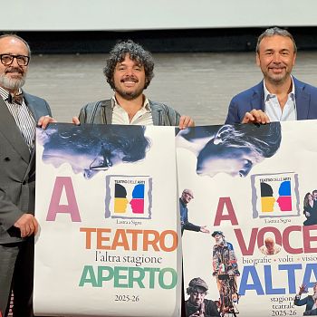 /images/4/0/40-teatro-dellearti-conferenza-stampa-1.jpg