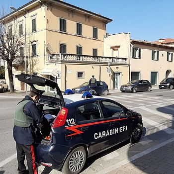 /images/4/2/42-carabinieri-camucia.jpg