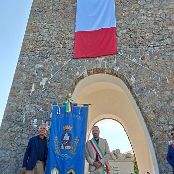 /images/4/2/42-stazzema-da-sx-ass-adolfo-bellucci-e-matteo-bensi.jpeg