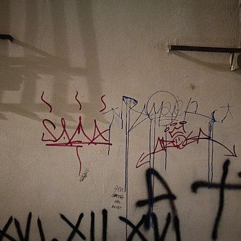 /images/4/3/43-graffiti-b.jpg