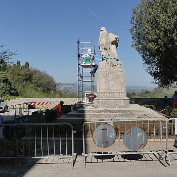 /images/4/3/43-restauro-monumento-caduti.jpg