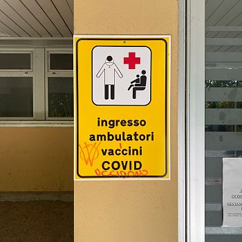 /images/4/4/44-centro-vaccinale-3.jpg