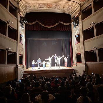 /images/4/4/44-spettacolo-al-niccolini---cirano-è-vivo-.jfif