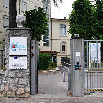 /images/5/6/56-ok-camaiore-2-esterno.jpg