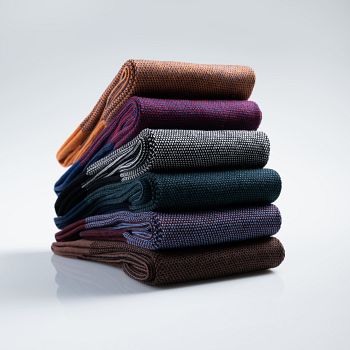 /images/5/7/57-ant45-pure-capsule-collection-calza-tailoring-4season-fantasia-oxford-in-cotone-filo-di-scozia-bio--skin-friendly-e-plastic-free-con-rimaglio-a-mano-a-contrasto-groupage2.jpg