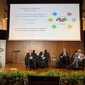 /images/5/7/57-assemblea-upi-toscana4.jpeg
